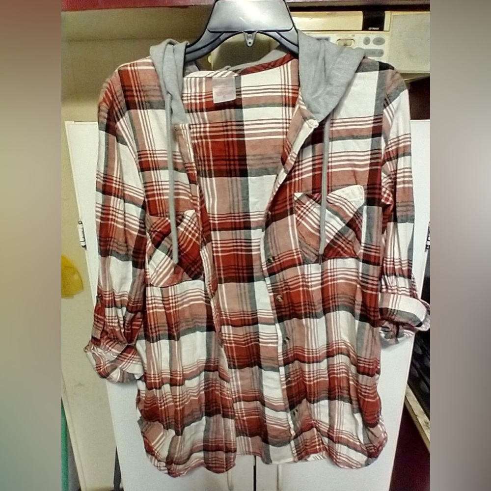 no boundaries hooded flannel, size L